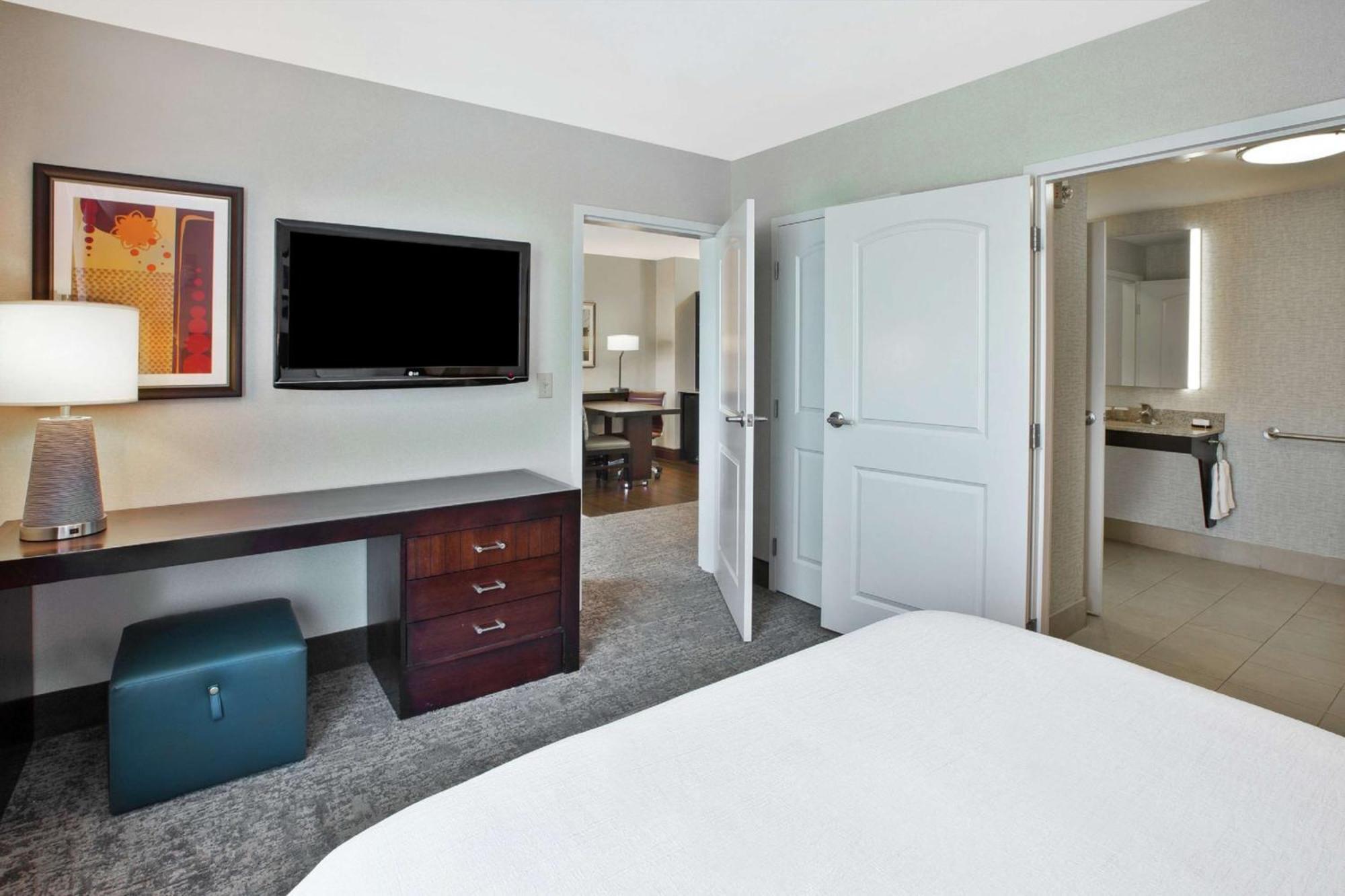 Embassy Suites Columbus - Airport Exterior photo